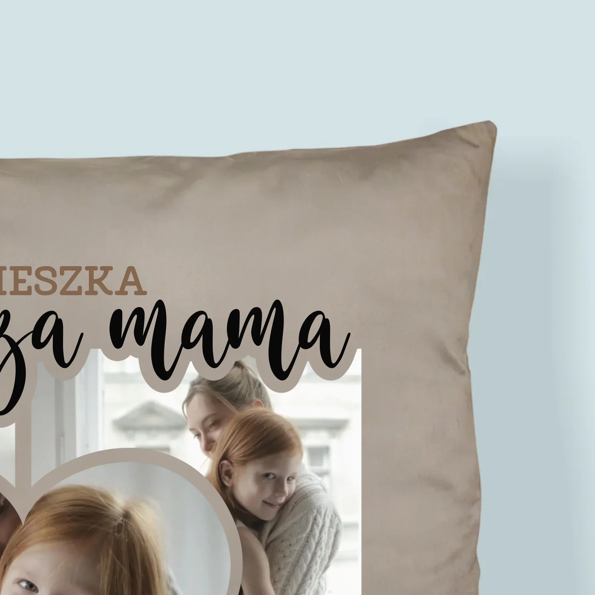 Fotokolaż: Najlepsza Mama Serce - Poduszka z Nadrukiem - Image 2