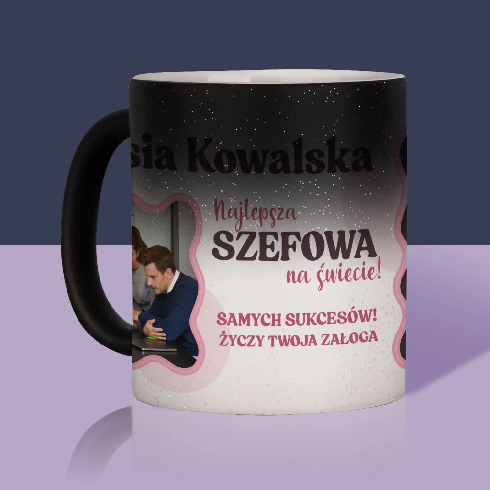 Fotokolaż: Najlepsza Szefowa - Kubek z Nadrukiem - Image 11