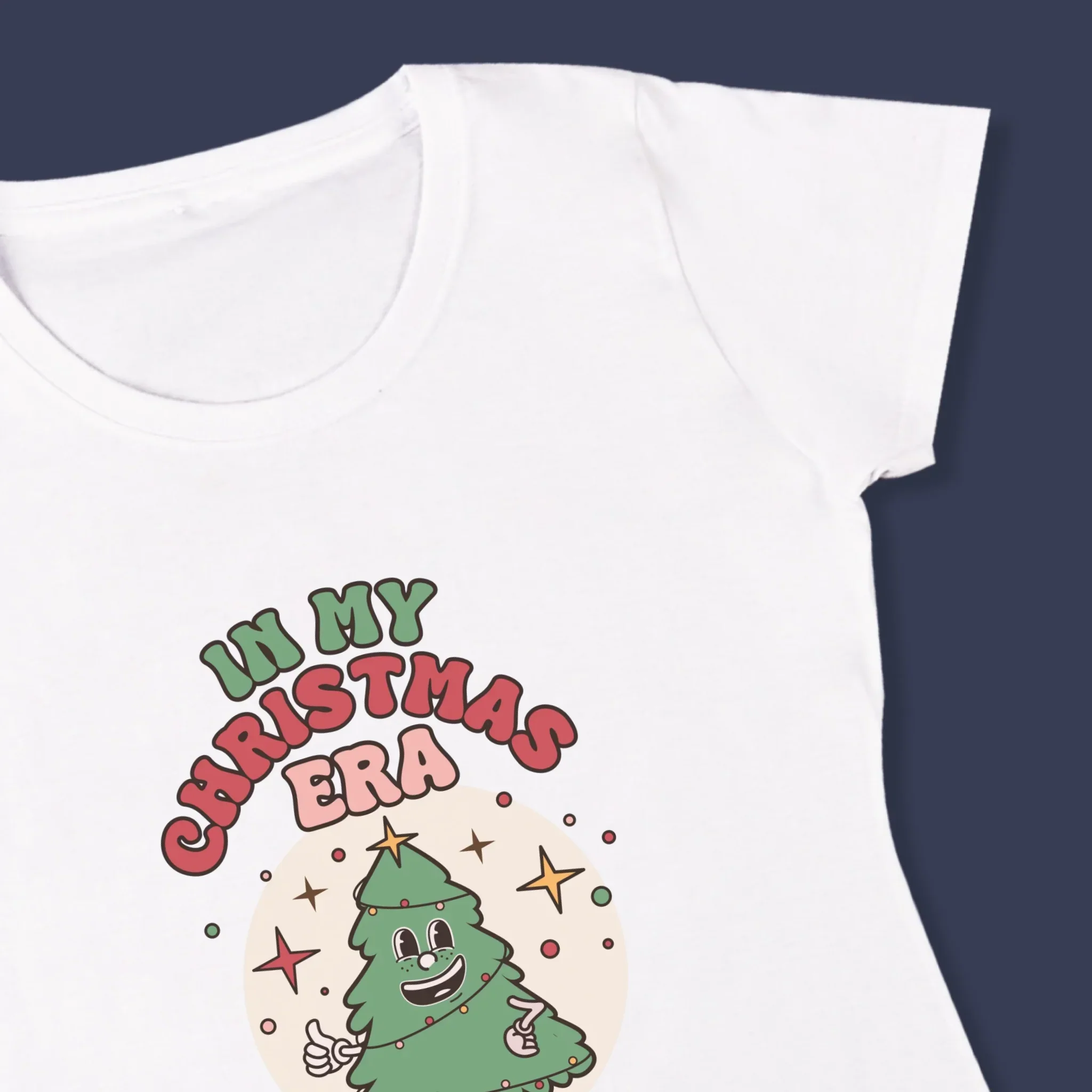 Imię I Podpis: In My Christmas Era - Koszulka Damska z Nadrukiem - Image 4