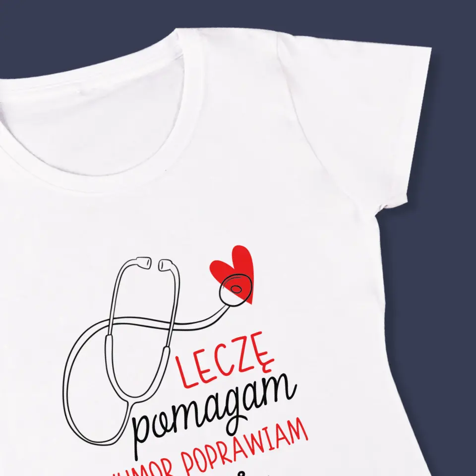 Imię I Podpis: Leczę Pomagam - Koszulka Damska z Nadrukiem - Image 4
