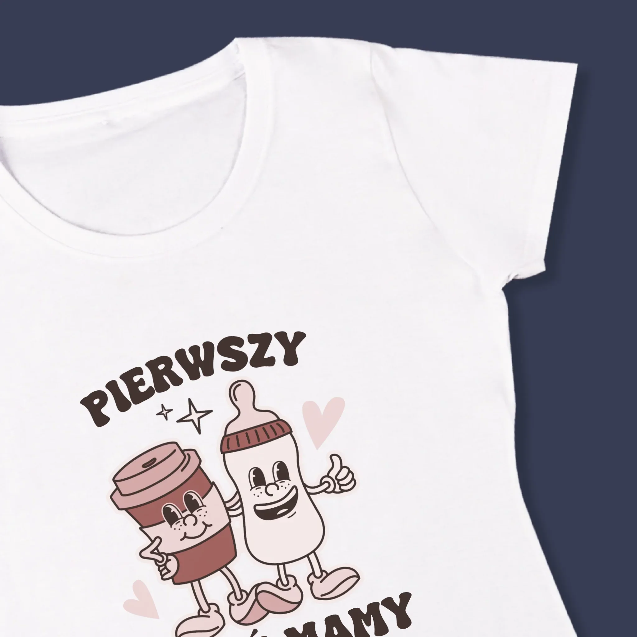Imię i Podpis: Pierwszy Dzień Mamy Kawa Mleko - Koszulka Damska z Nadrukiem - Image 4
