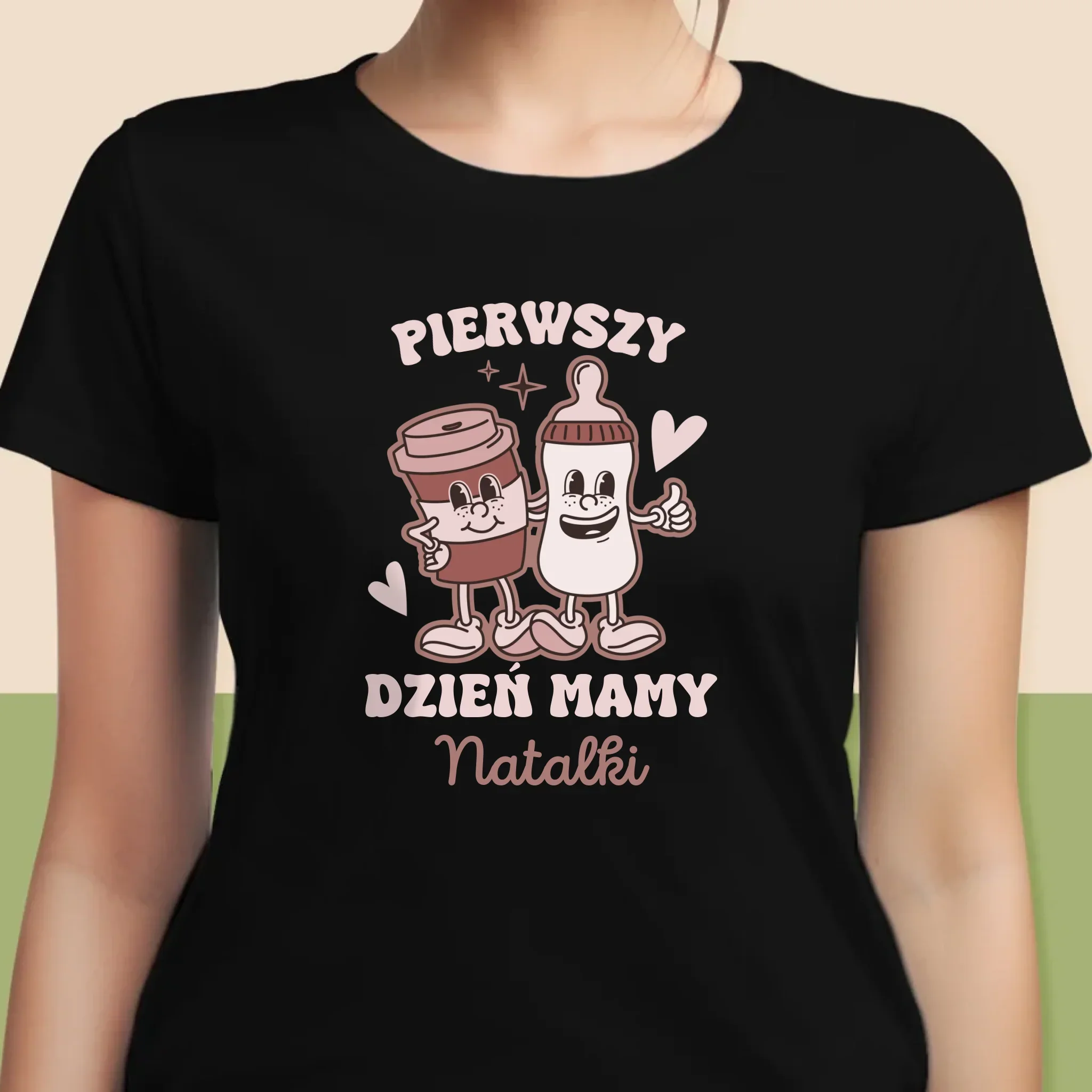 Imię i Podpis: Pierwszy Dzień Mamy Kawa Mleko - Koszulka Damska z Nadrukiem - Image 6