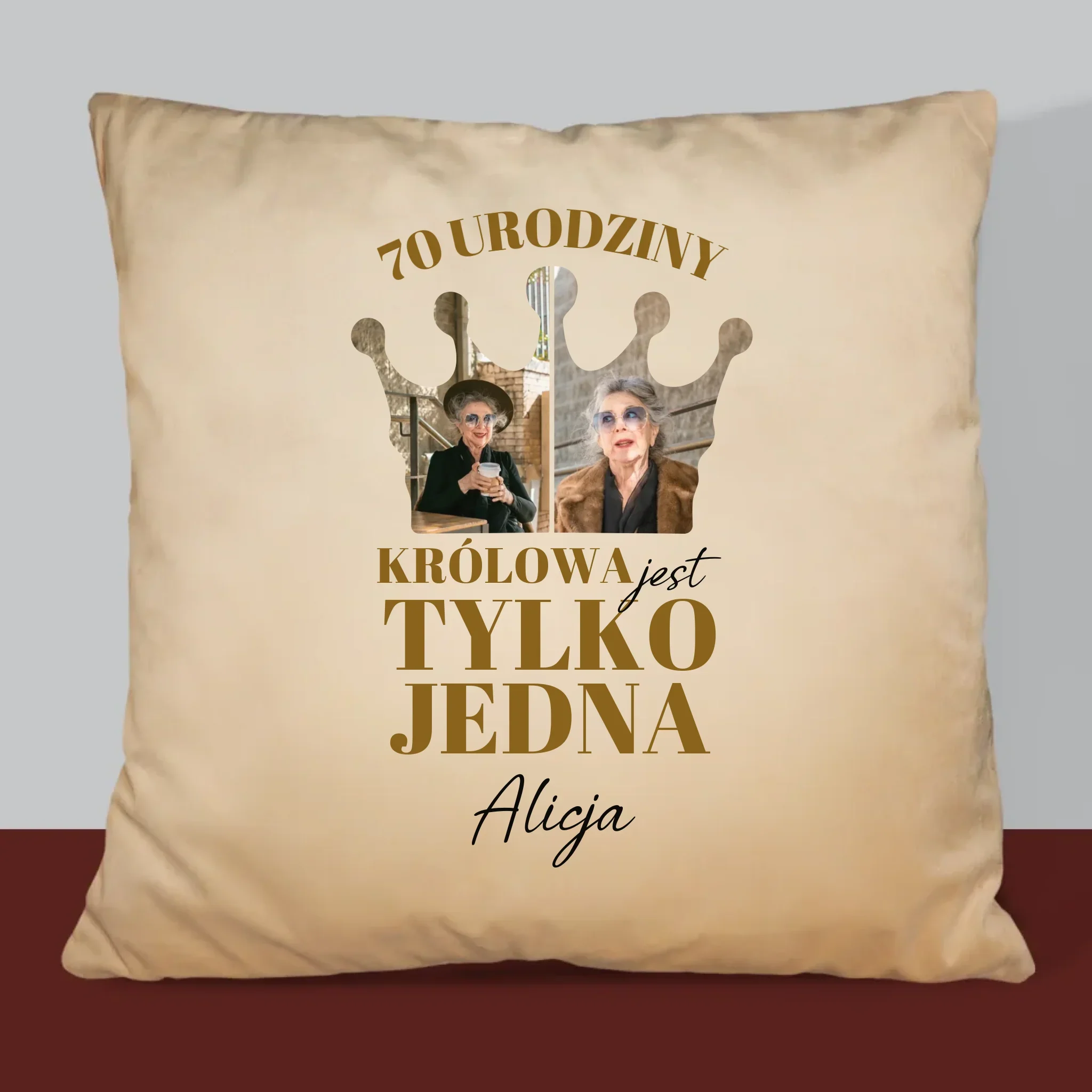 Kształt Ze Zdjęć: 70 Urodziny Królowa - Poduszka z Nadrukiem - Image 6