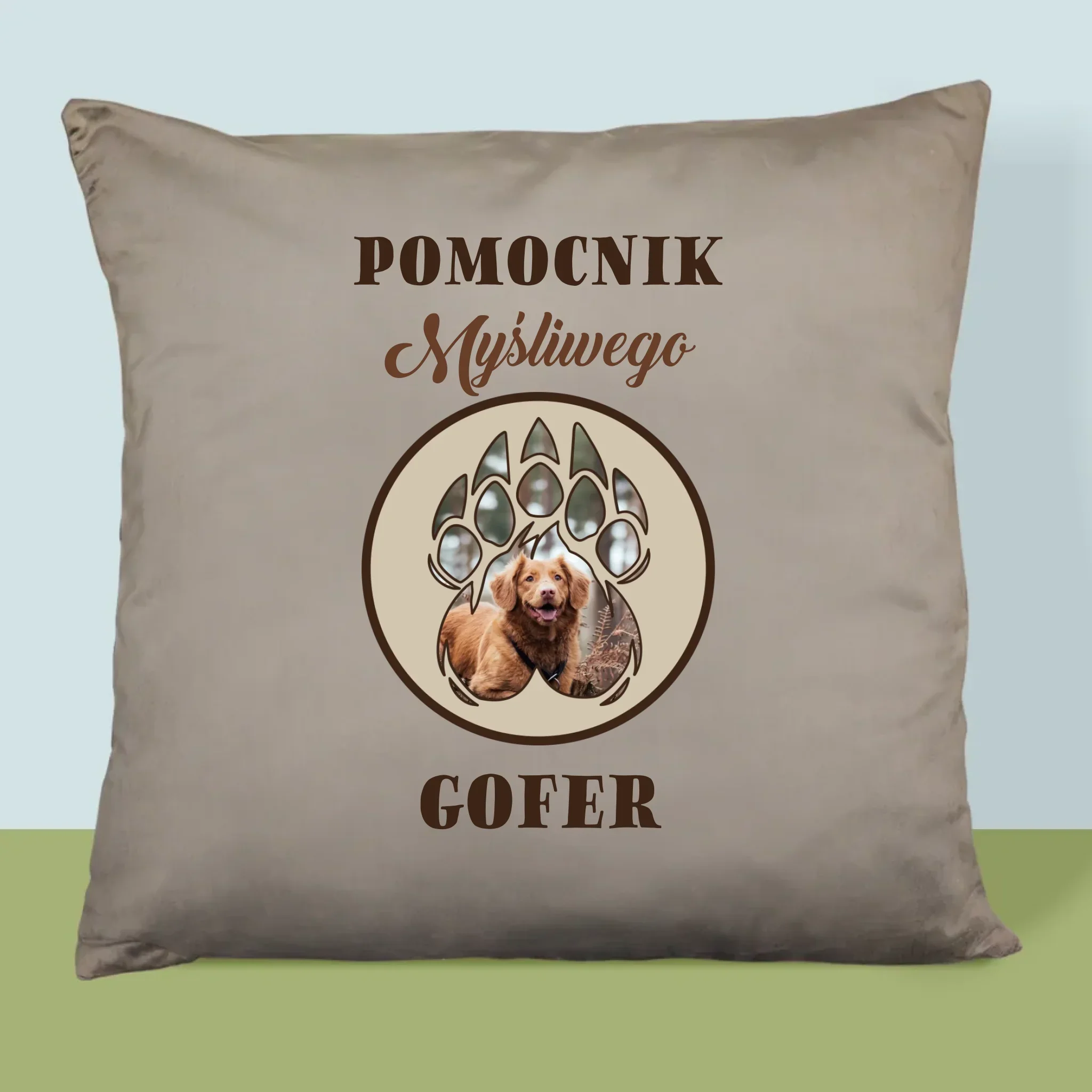 Kształt Ze Zdjęć: Pomocnik Myśliwego - Poduszka z Nadrukiem - Image 3