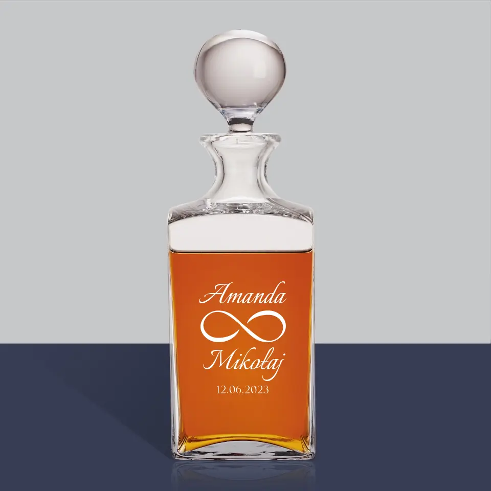 Monogram: Imiona Nieskończoność - Karafka Do Whisky z Grawerem - Image 2