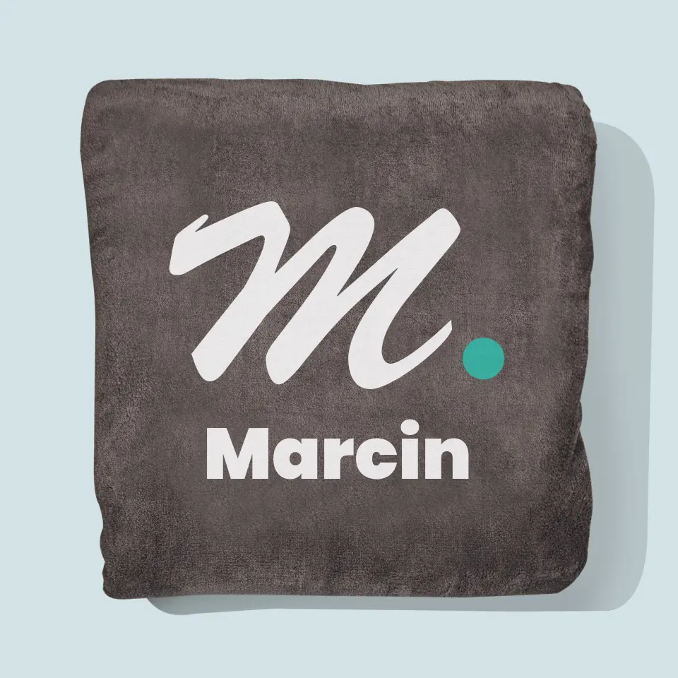 Monogram: Inicjał z Imieniem On - Koc z Haftem - Image 4