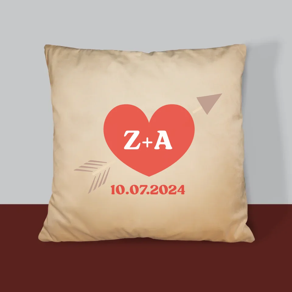 Monogram: Inicjały Serce Ze Strzałą - Poduszka z Nadrukiem - Image 4