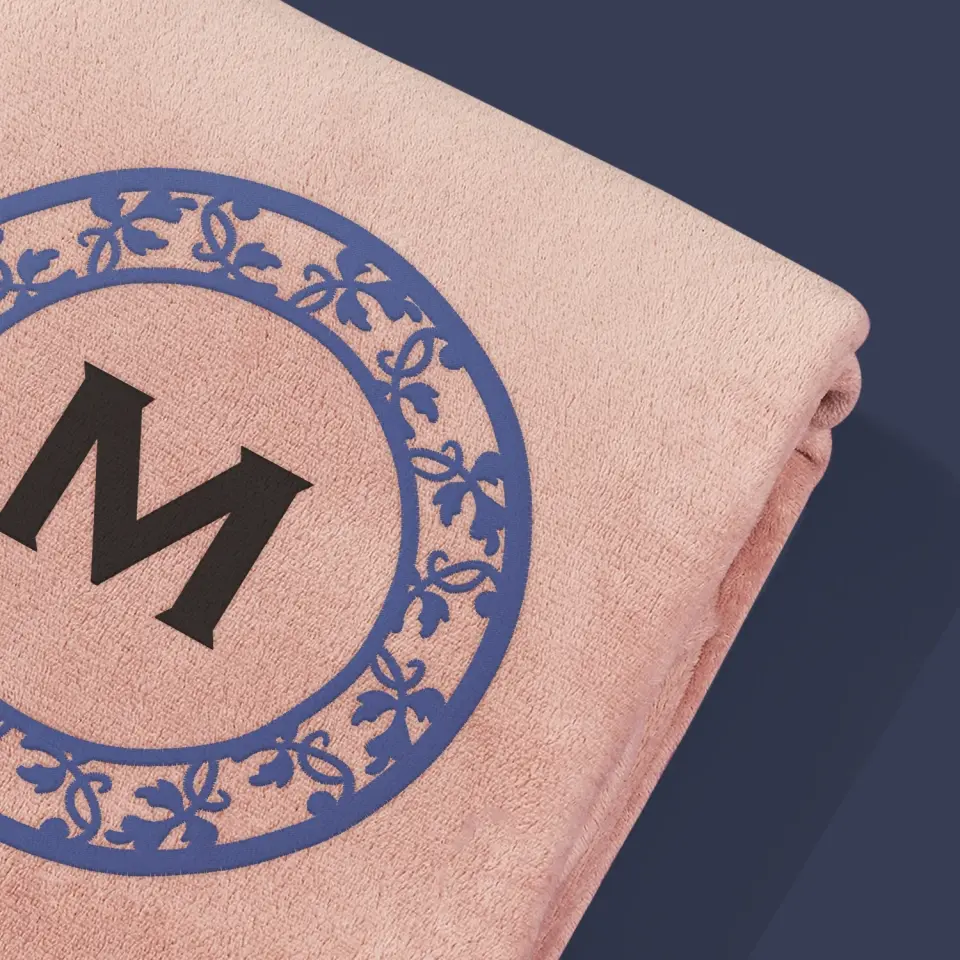 Monogram: Monogram Ramka Ornamenty - Koc z Haftem - Image 7