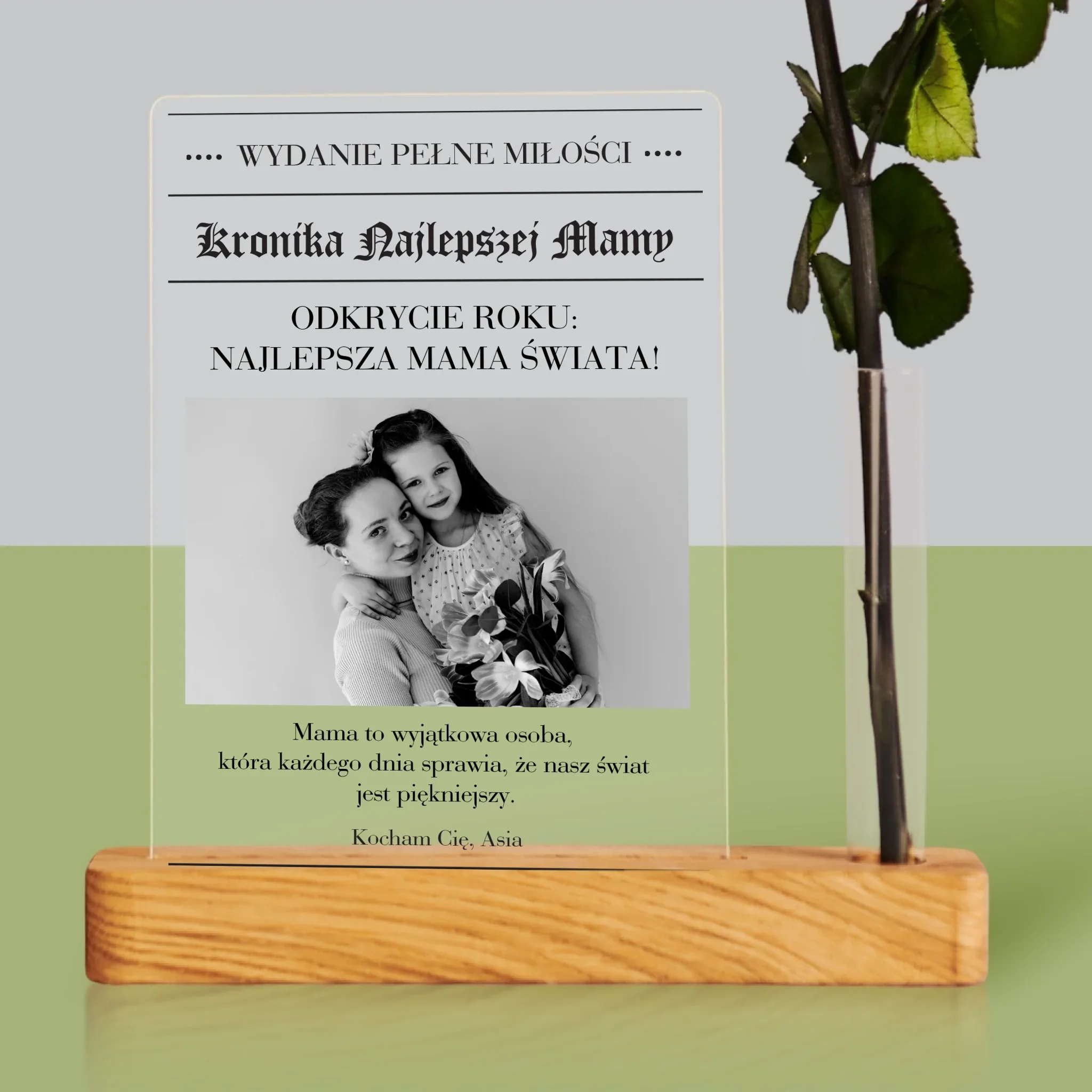 Okładka Magazynu: Kronika Najlepszej Mamy - Wydruk Na Szkle Akrylowym z Różą - Image 2