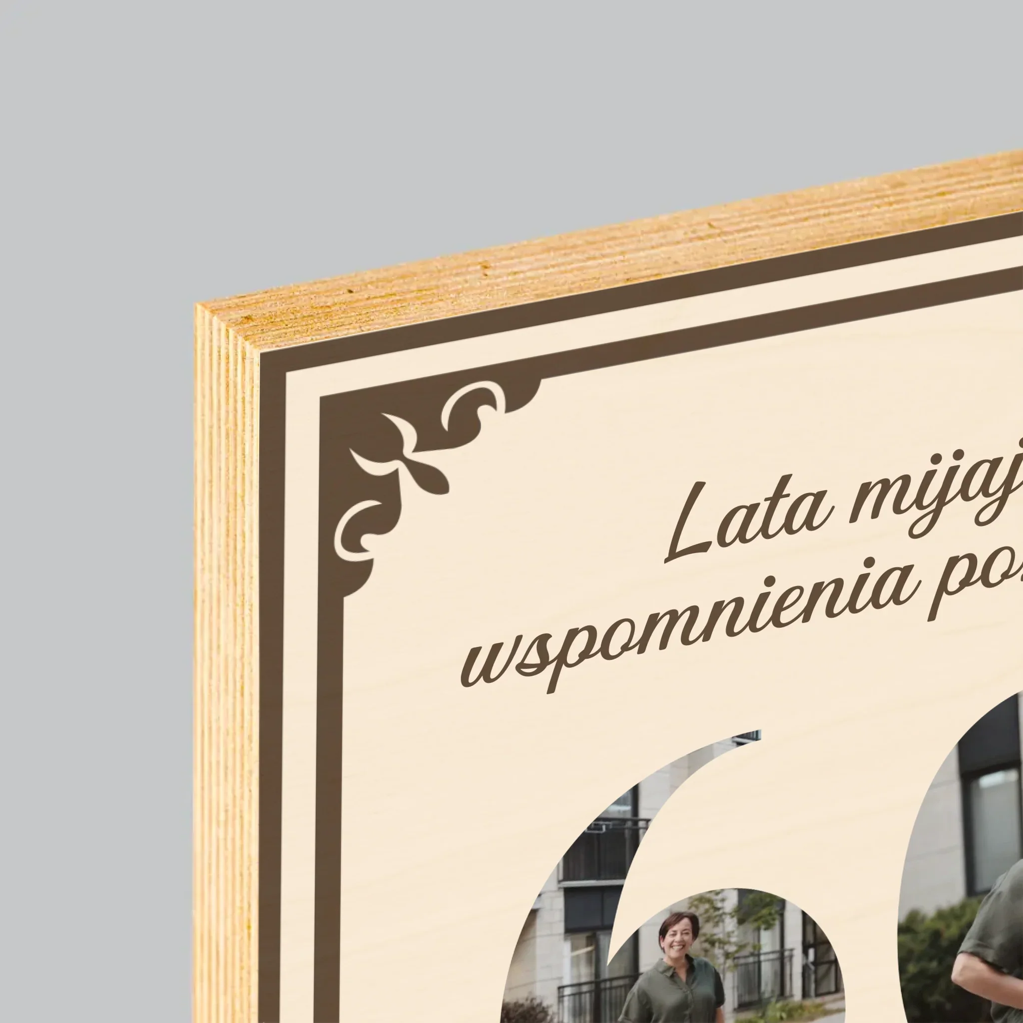 Słowo Ze Zdjęć: Lata Mijają - Wydruk Na Drewnie - Image 4