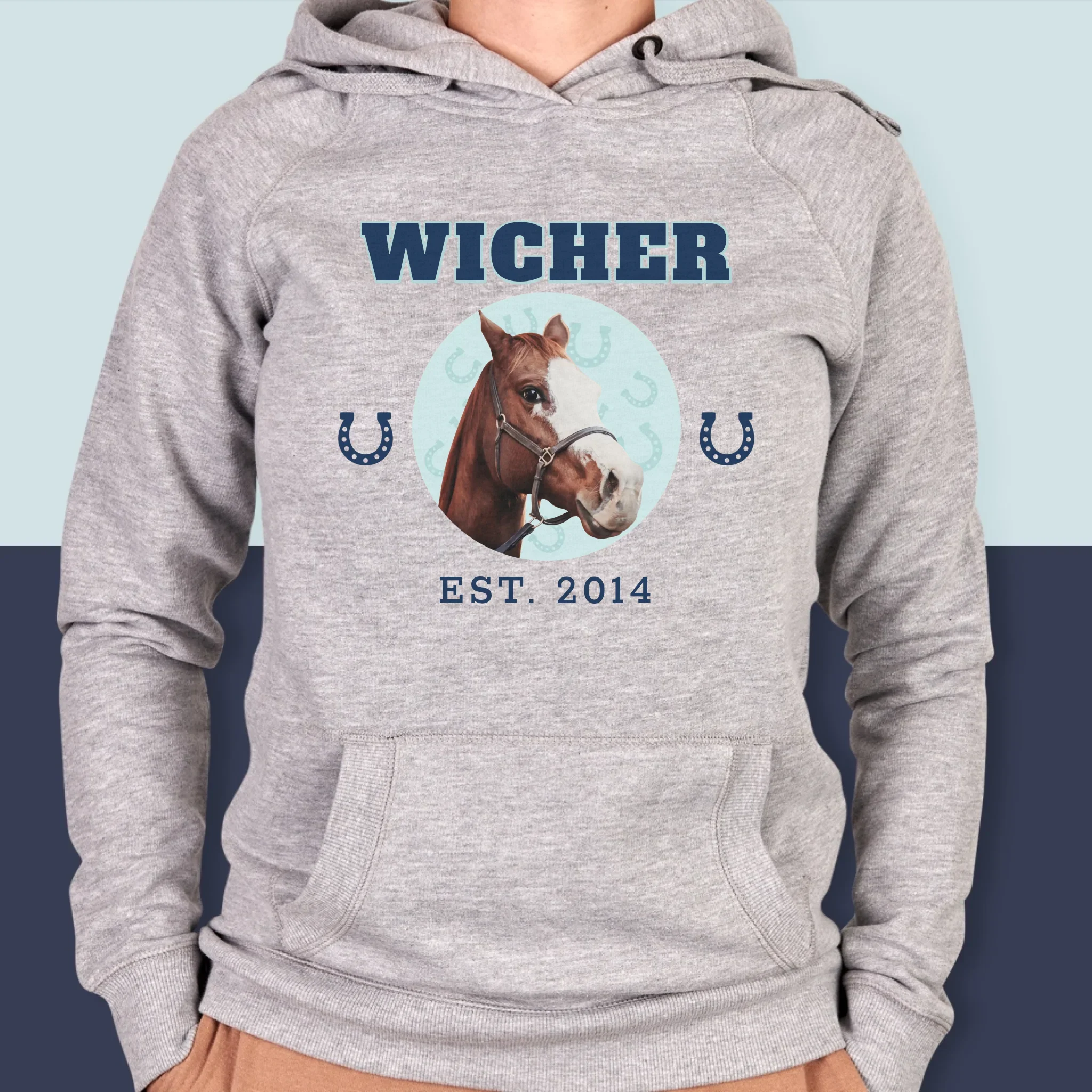Twoja Postać: Twój Koń Varsity - Bluza Damska z Kapturem - Image 4