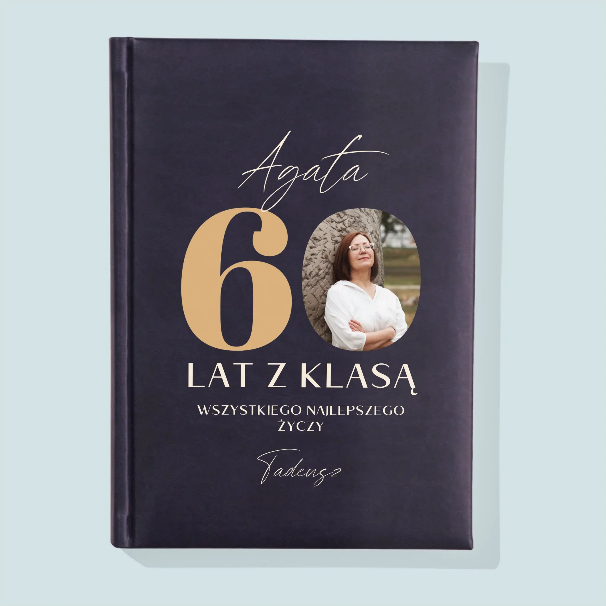 Zdjęcie i Podpis: 60 Lat z Klasą - Notes Książkowy - Image 2