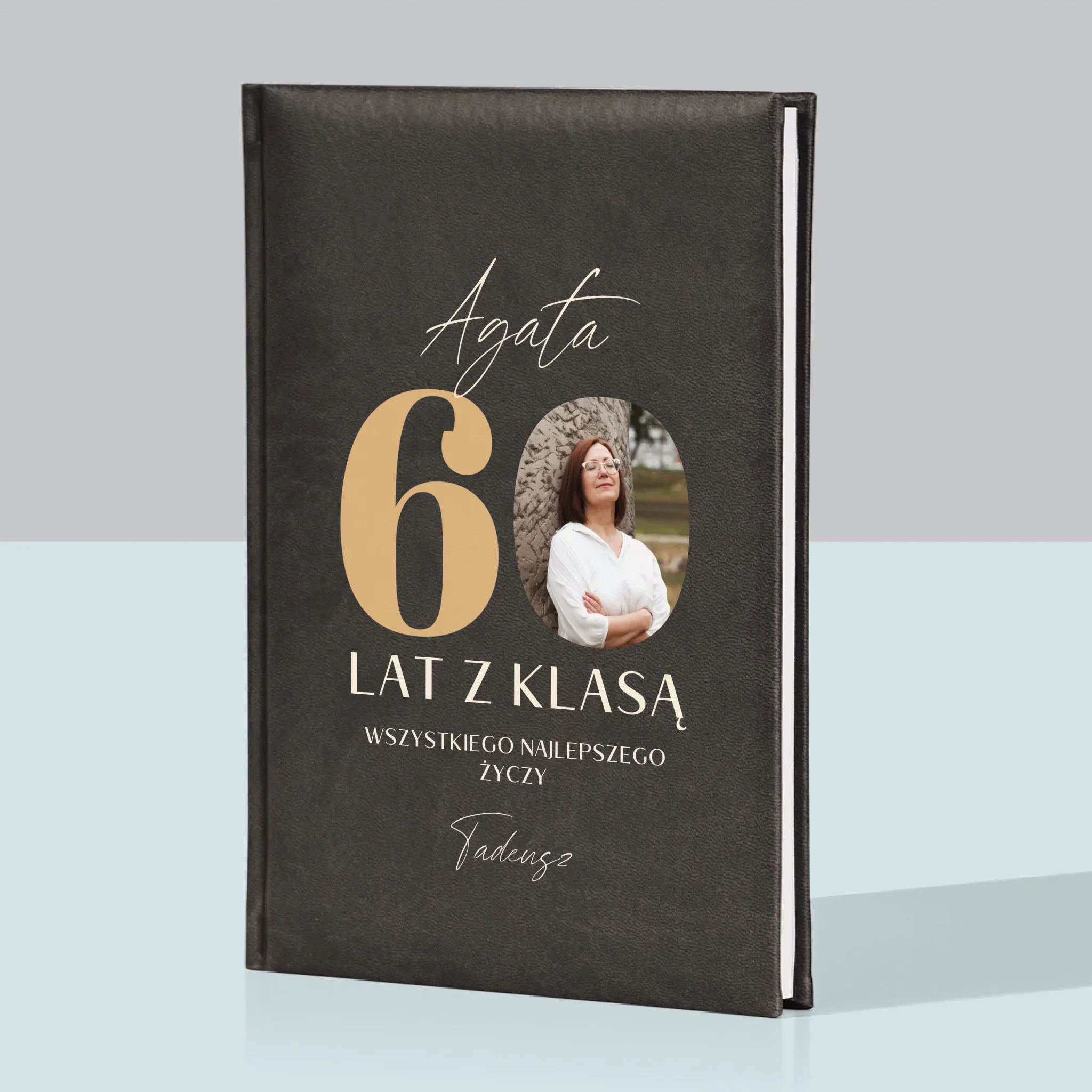 Zdjęcie i Podpis: 60 Lat z Klasą - Notes Książkowy - Image 6