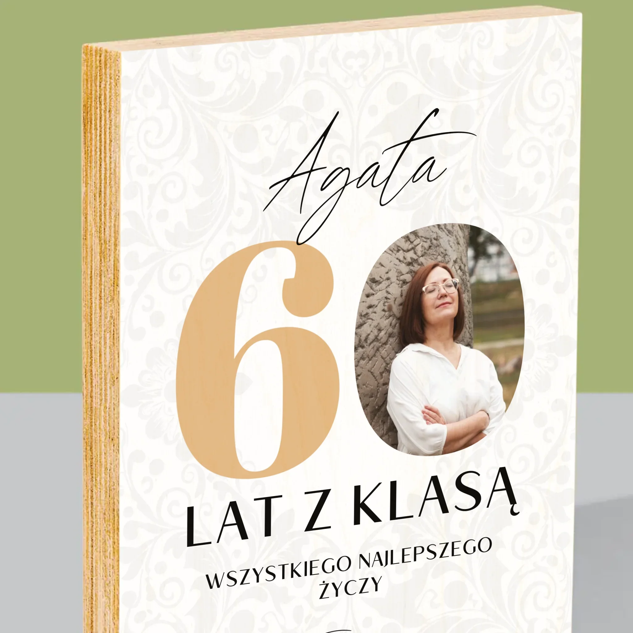 Zdjęcie i Podpis: 60 Lat z Klasą - Wydruk Na Drewnie - Image 2