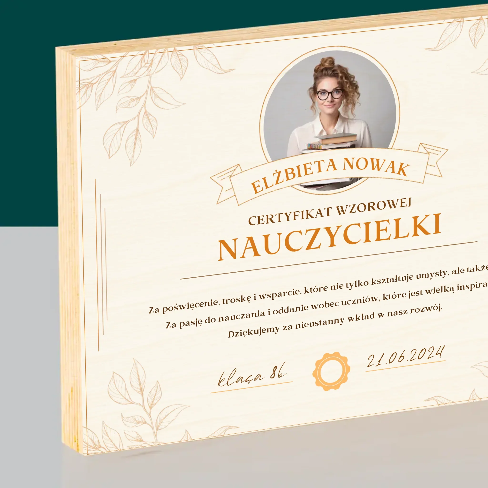 Zdjęcie i Podpis: Certyfikat Wzorowej Nauczycielki - Wydruk Na Drewnie - Image 2