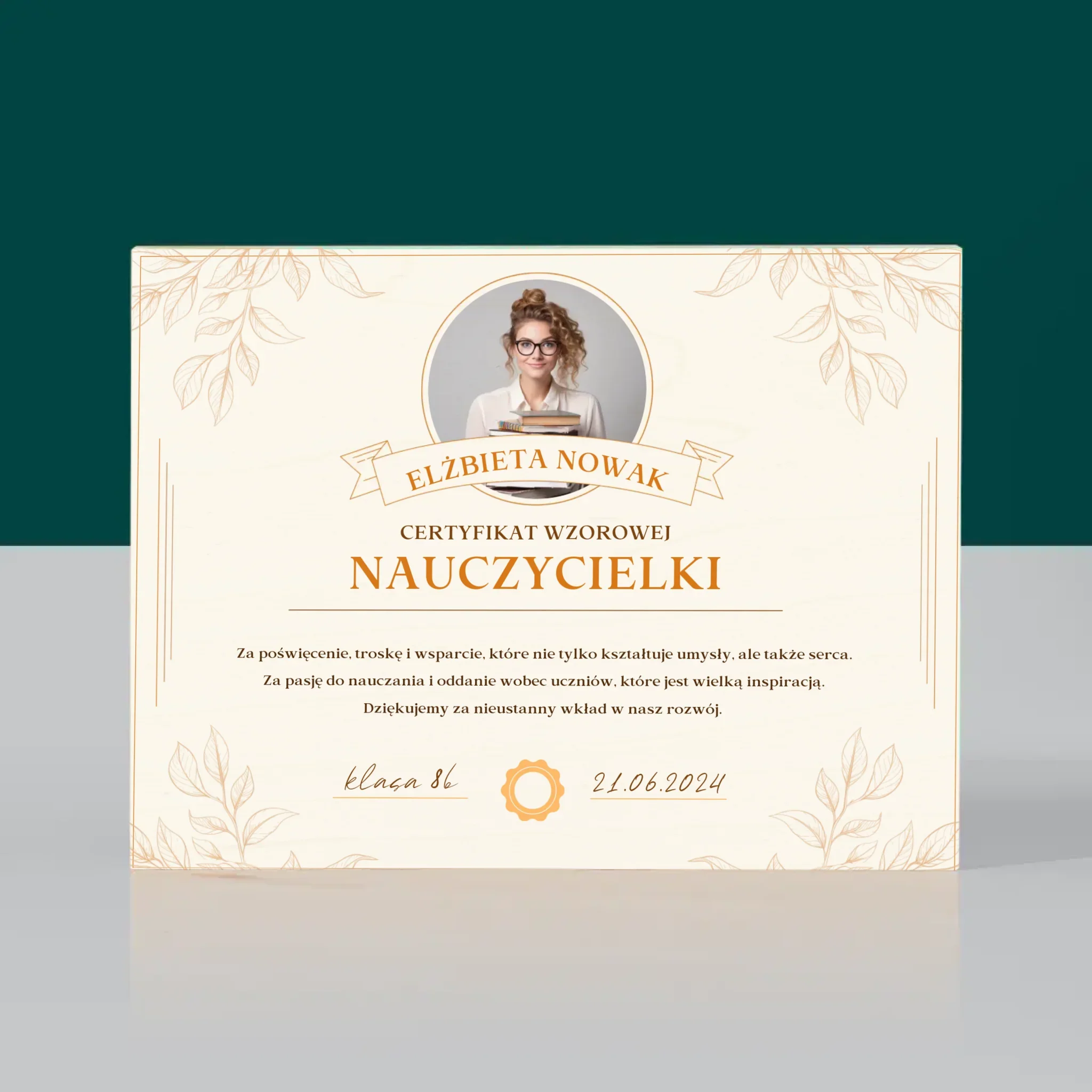 Zdjęcie i Podpis: Certyfikat Wzorowej Nauczycielki - Wydruk Na Drewnie - Image 3