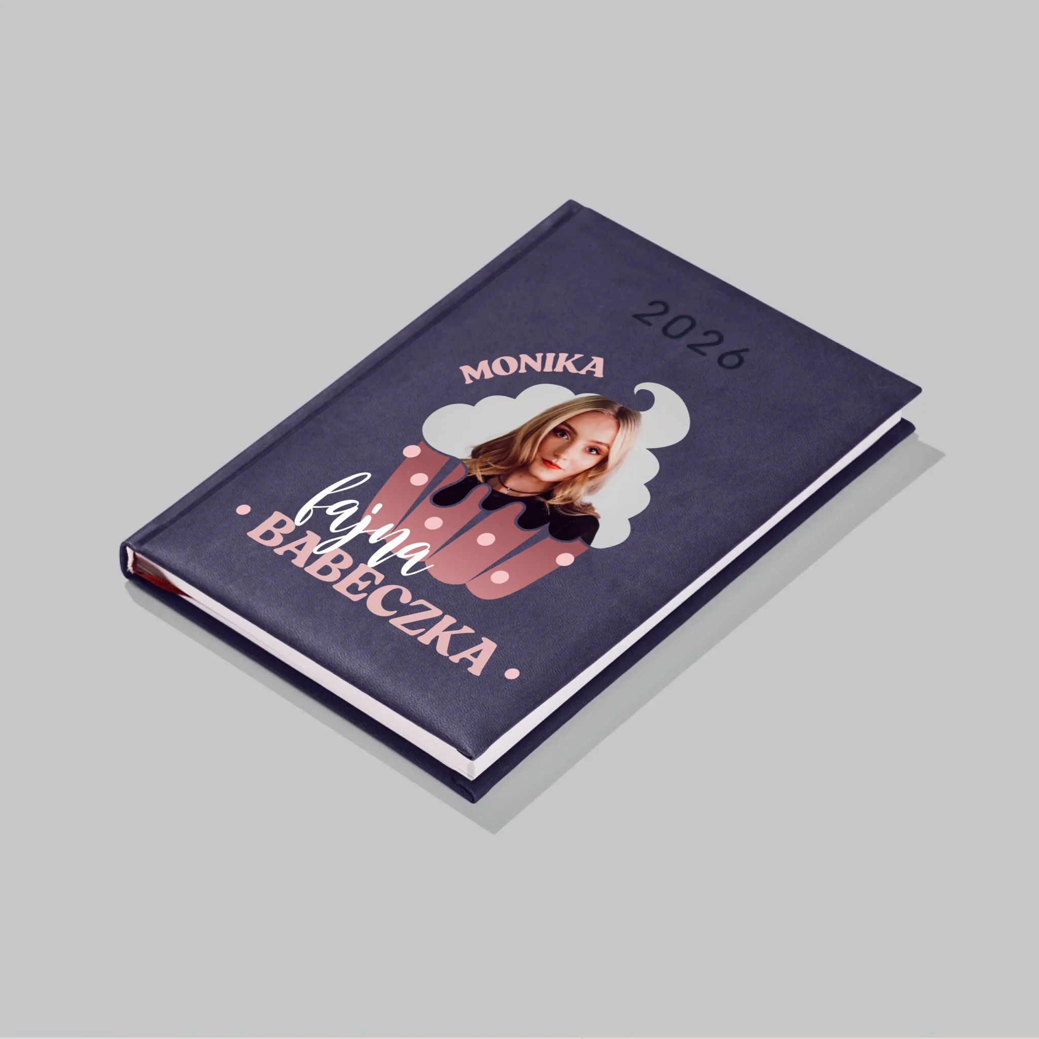 Zdjęcie i Podpis: Fajna Babeczka - Kalendarz Książkowy - Image 4