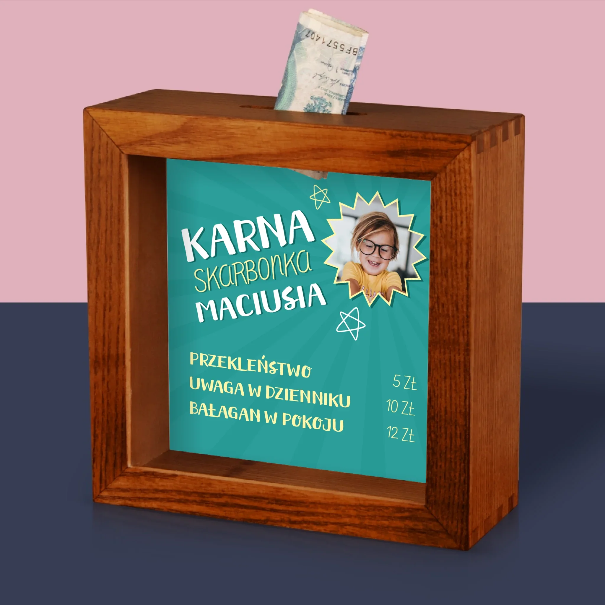 Zdjęcie I Podpis: Karna Skarbonka - Drewniana Skarbonka - Image 4