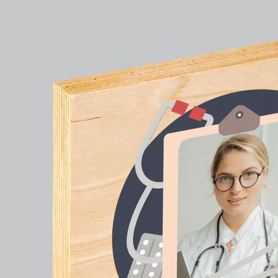 Zdjęcie i Podpis: Lekarz o Wielkim Sercu - Wydruk Na Drewnie - Image 4