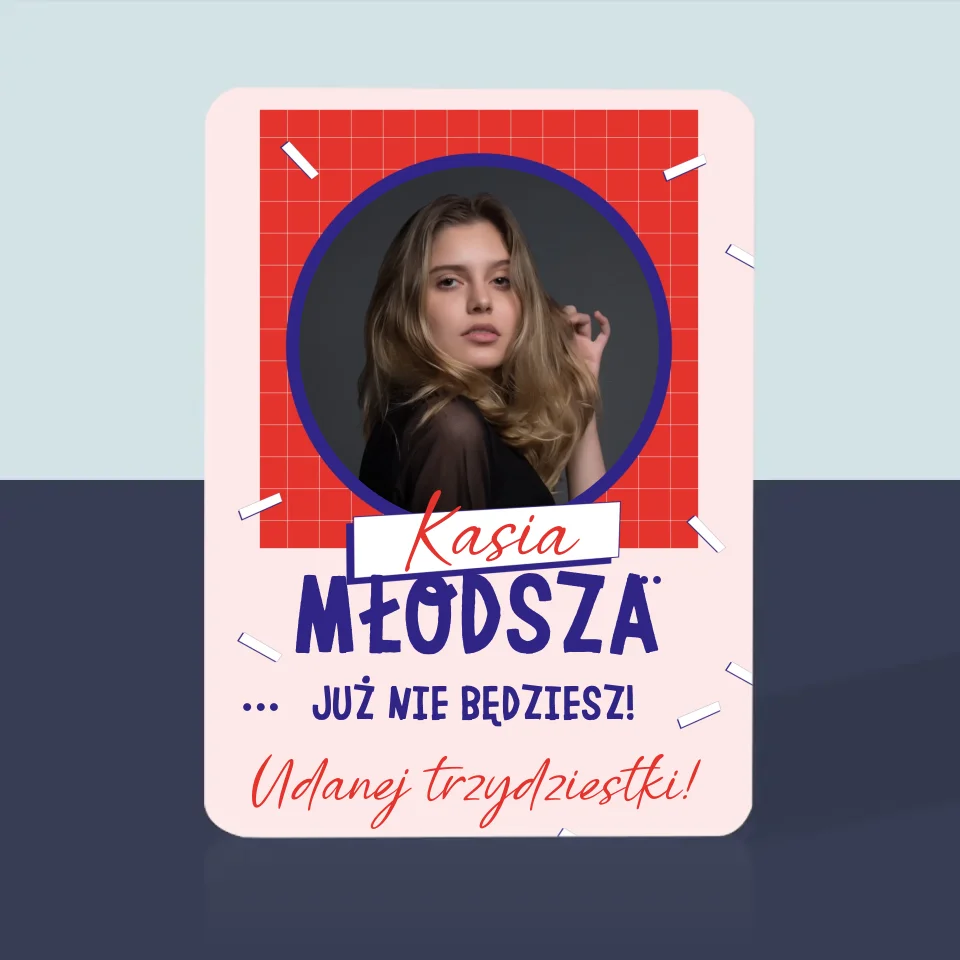 Zdjęcie i Podpis: Młodsza Nie Będziesz - Karty Do Gry - Image 4