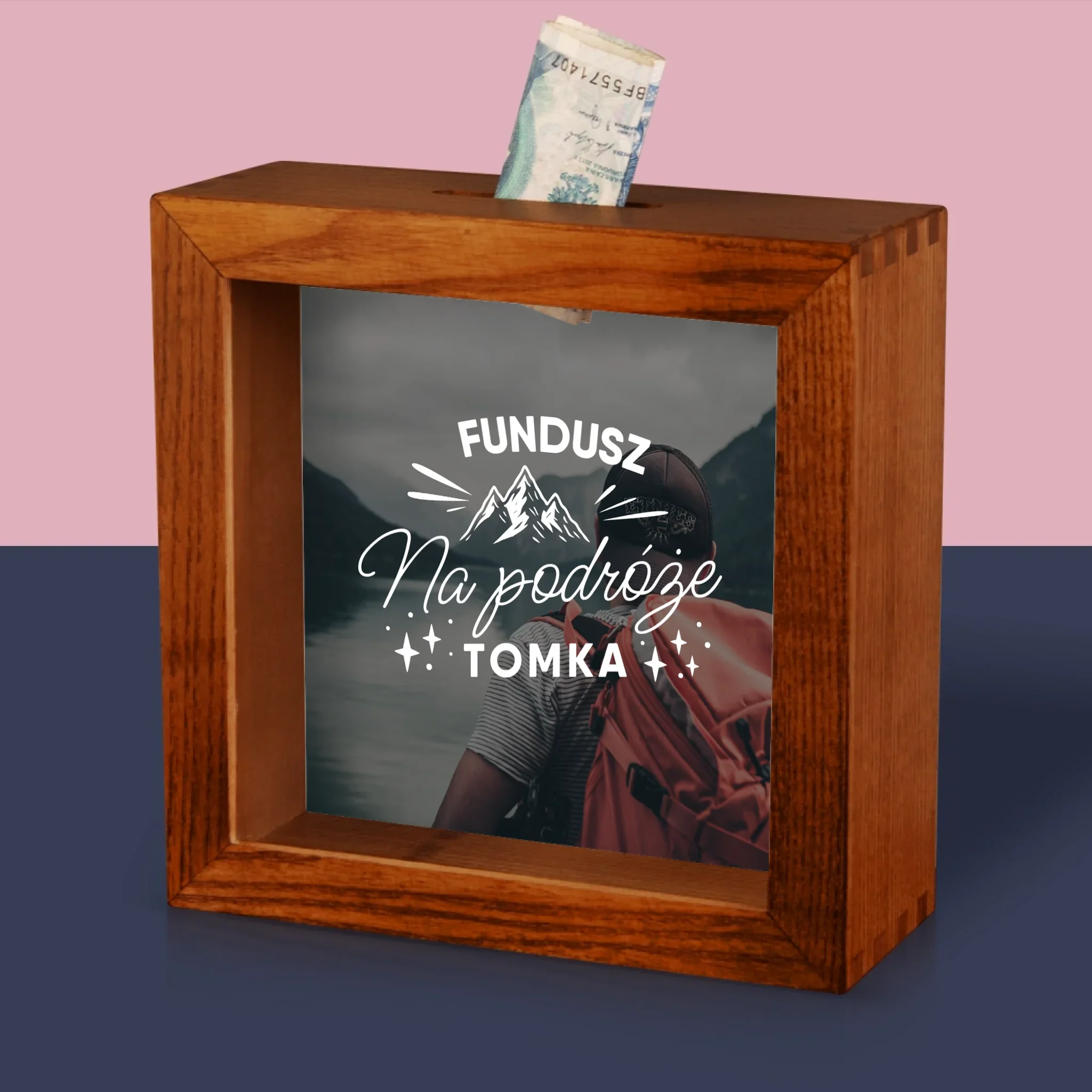Zdjęcie I Podpis: Na Podróże - Drewniana Skarbonka - Image 4