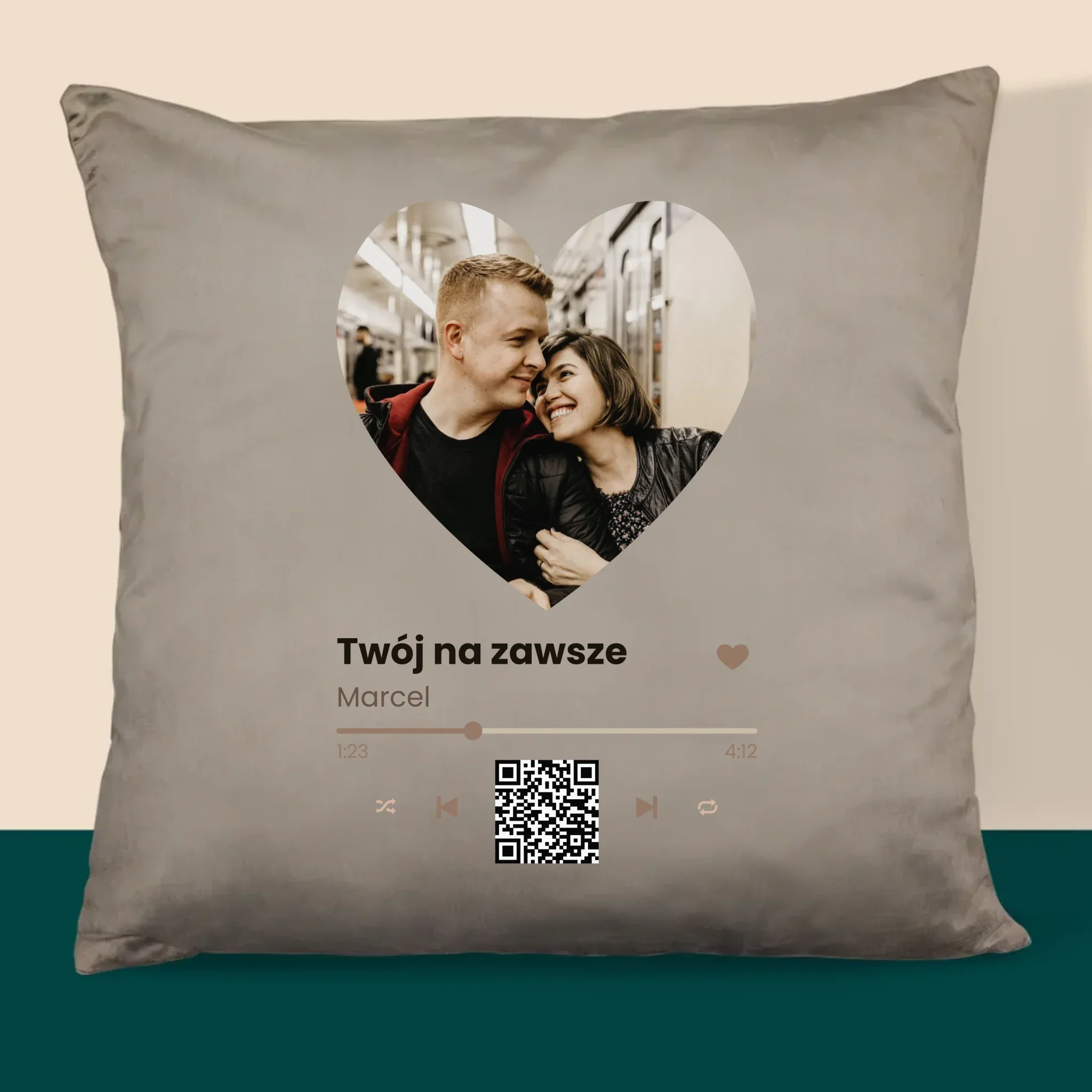 Zdjęcie i Podpis: Nasza Piosenka Serce Kod Qr - Poduszka z Nadrukiem - Image 3