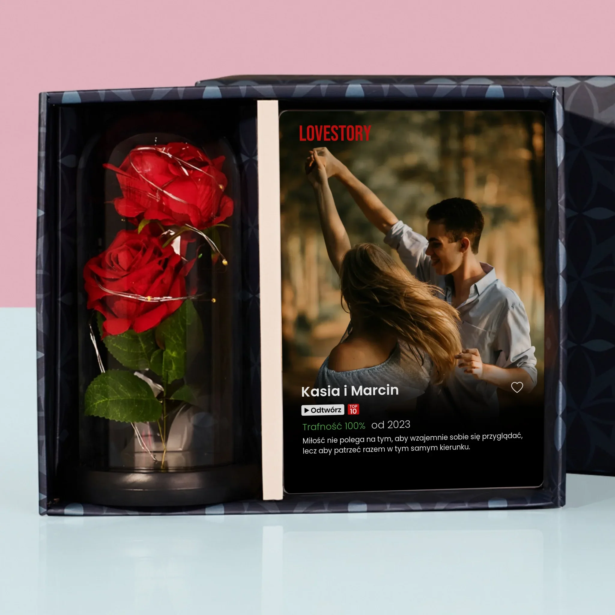 Zdjęcie i Podpis: Plakat Netflix - Zestaw Prezentowy z Wydrukiem Na Szkle i Wieczną Różą - Image 2
