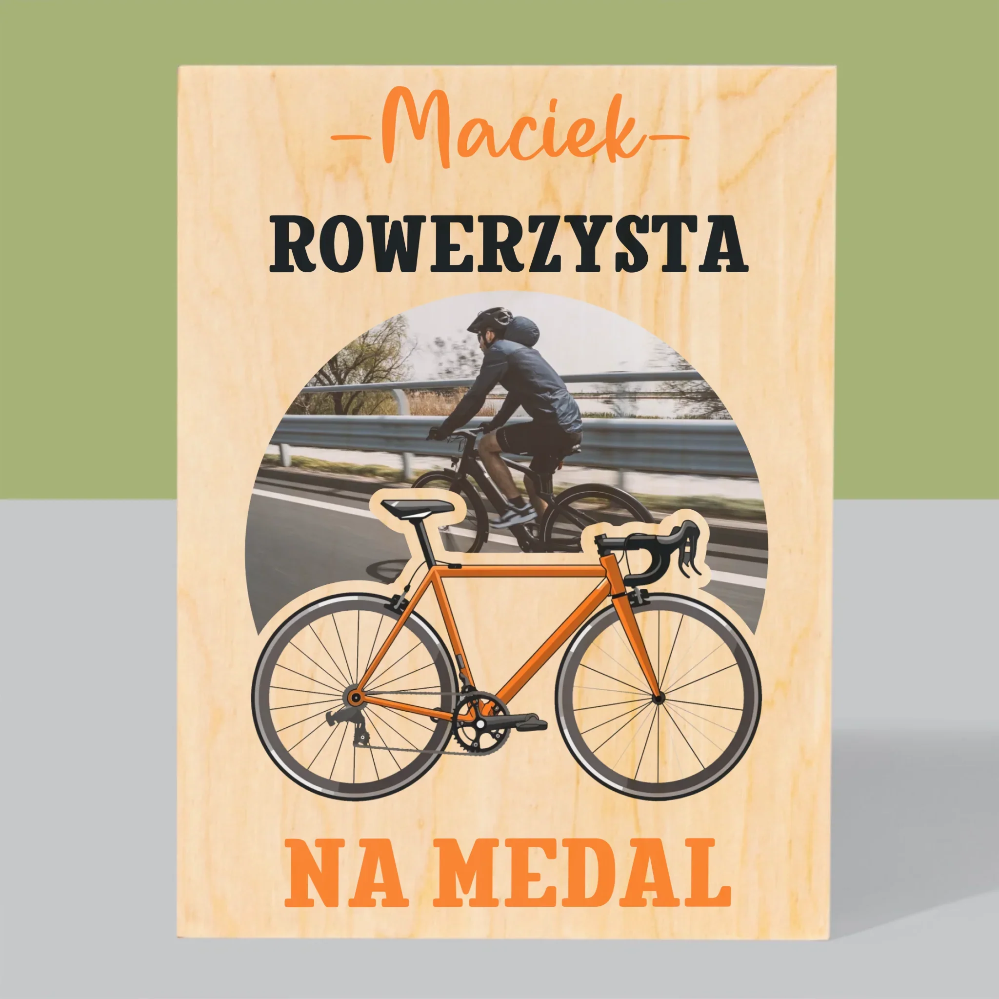 Zdjęcie I Podpis: Rowerzysta Na Medal - Wydruk Na Drewnie - Image 3