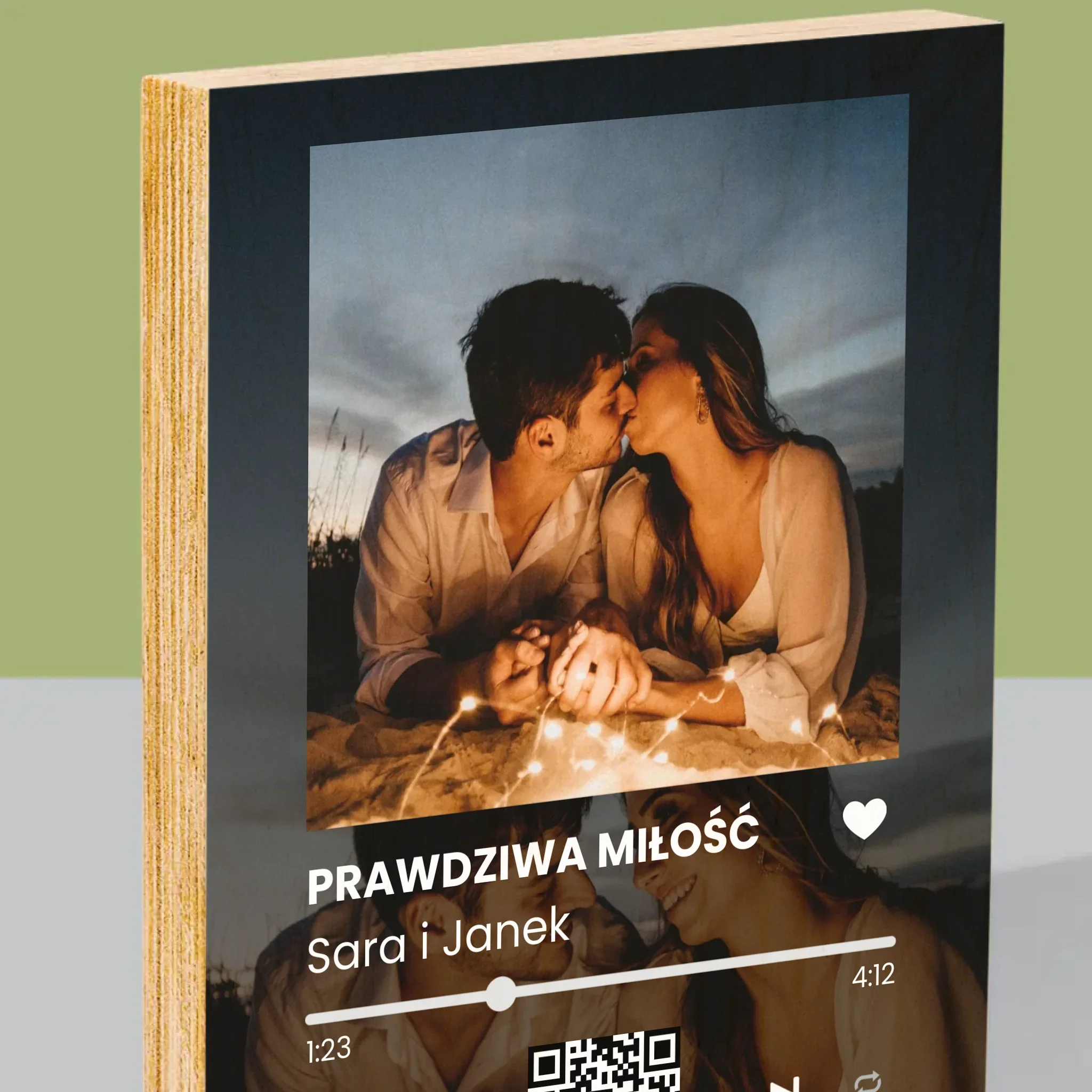 Zdjęcie i Podpis: Spotify z Twoimi Zdjęciami i Kodem Qr - Wydruk Na Drewnie - Image 2