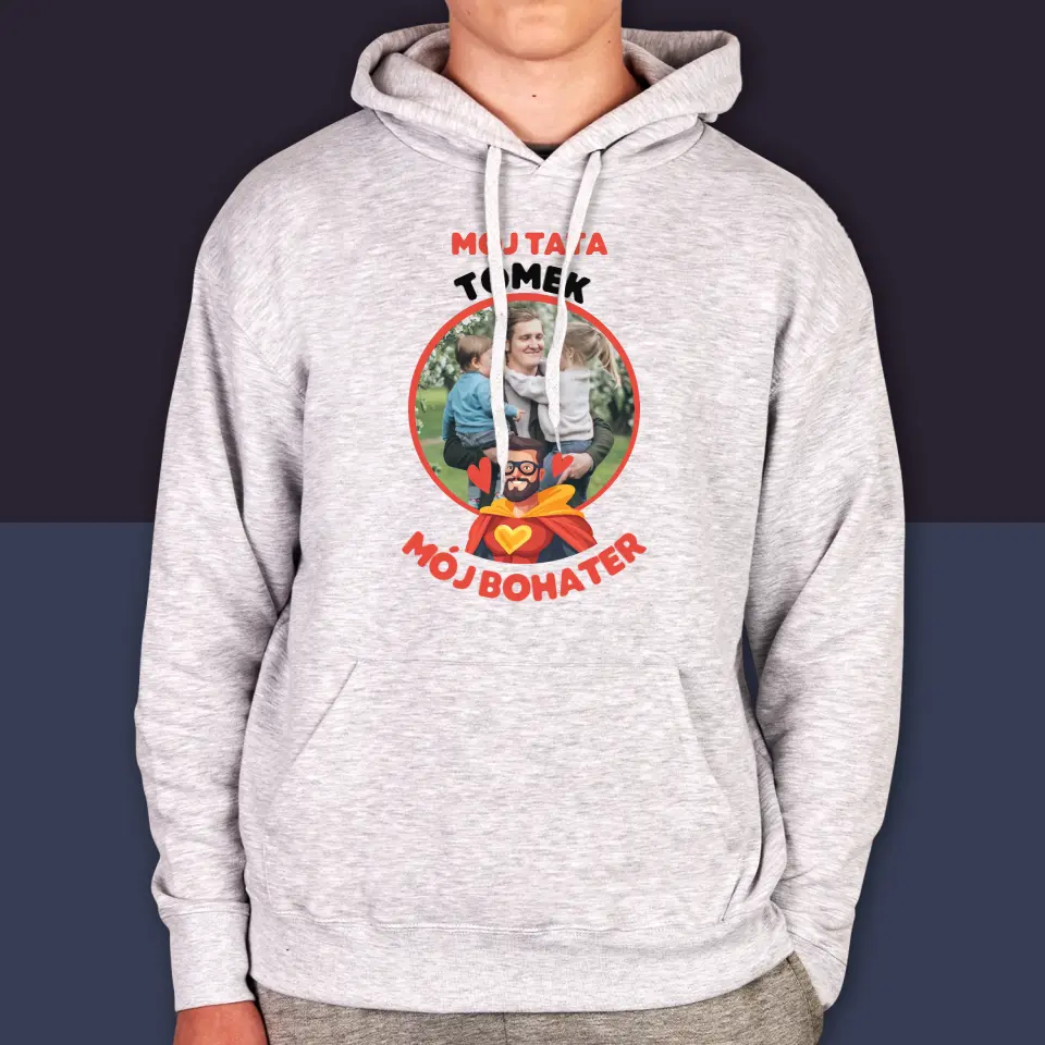 Zdjęcie i Podpis: Tata Mój Bohater - Bluza Męska z Kapturem - Image 4