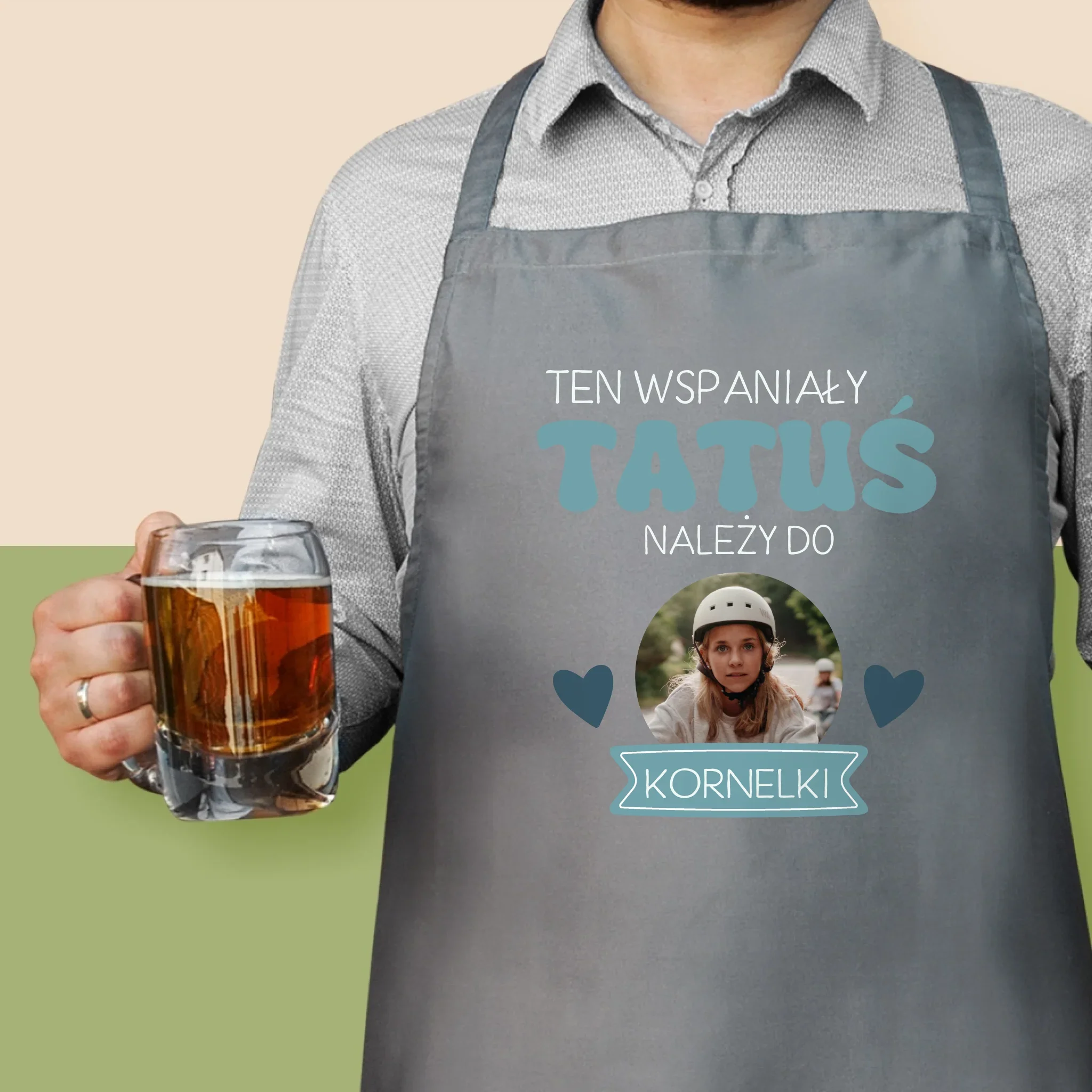 Zdjęcie I Podpis: Tatuś Należy Do - Fartuch z Nadrukiem - Image 2