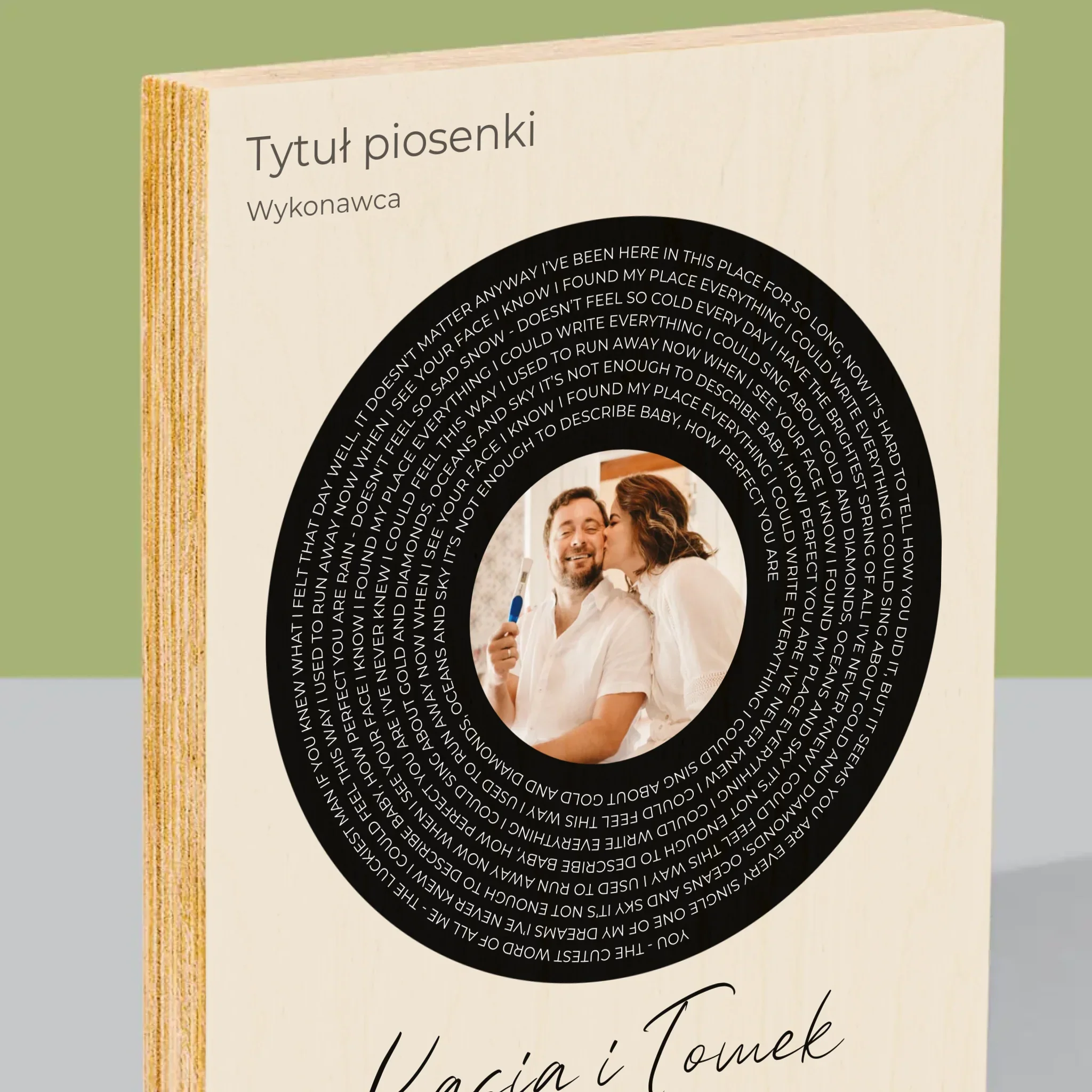 Zdjęcie i Podpis: Tekst Piosenki z Twoim Zdjęciem - Wydruk Na Drewnie - Image 2