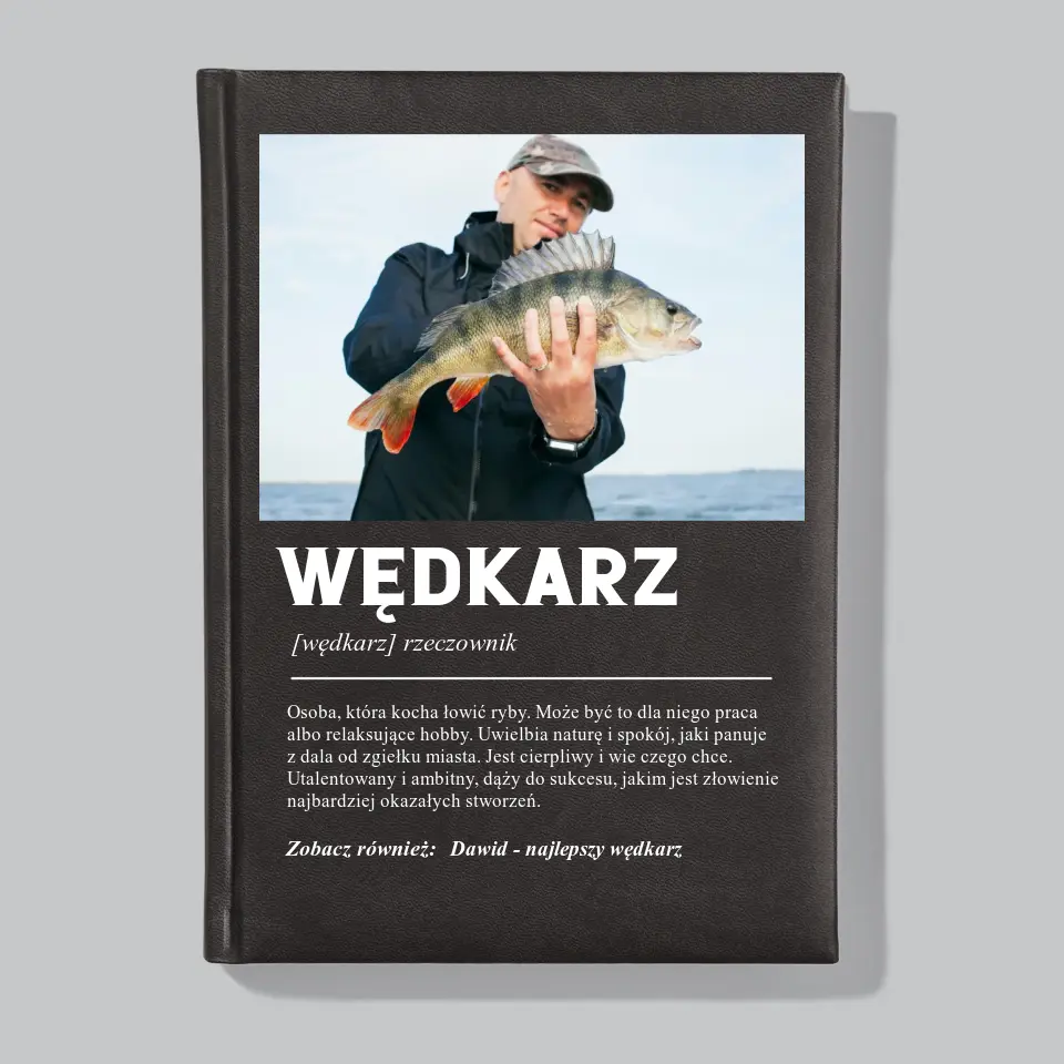 Zdjęcie i Podpis: Wędkarz Definicja - Planer Książkowy z Nadrukiem - Image 2