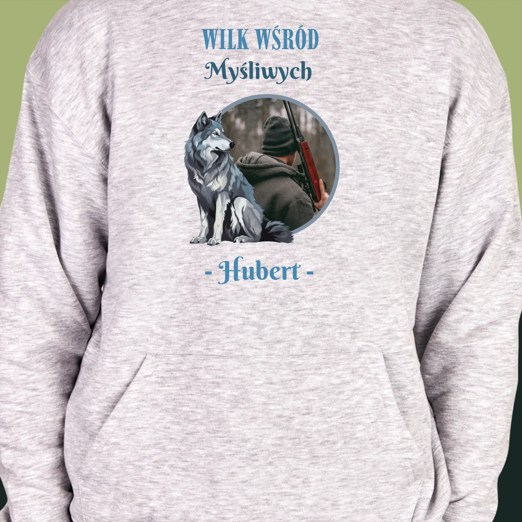 Zdjęcie I Podpis: Wilk Wśród Myśliwych - Bluza Męska Z Kapturem - Image 6