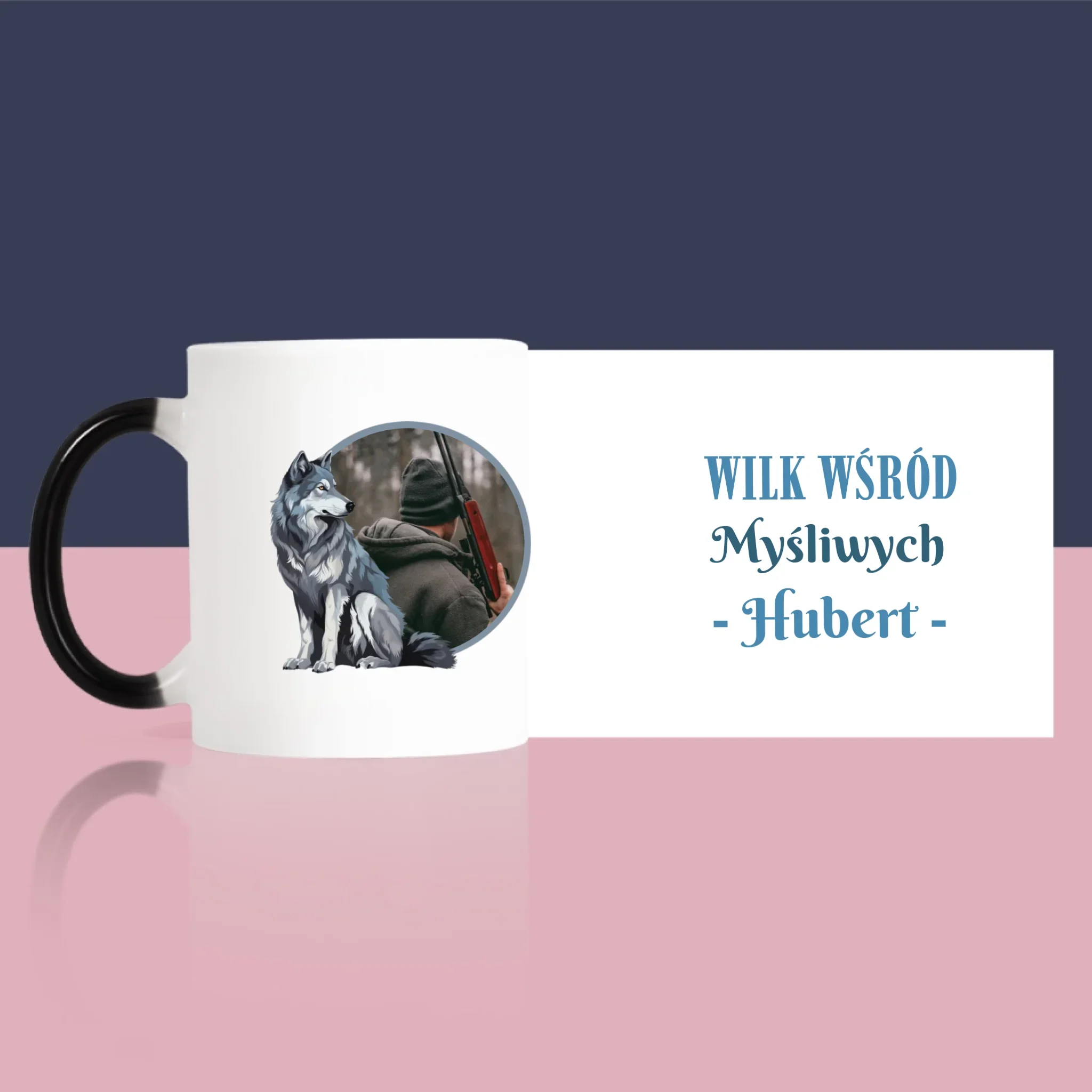 Zdjęcie I Podpis: Wilk Wśród Myśliwych - Kubek z Nadrukiem - Image 7