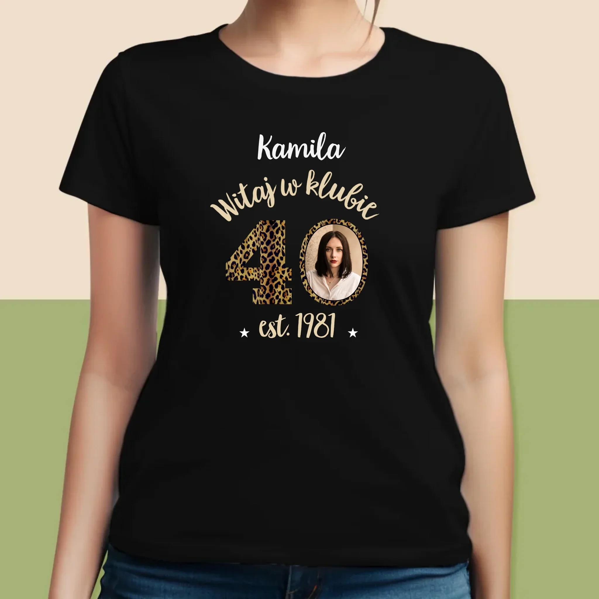 Zdjęcie I Podpis: Witaj W Klubie 40 - Koszulka Damska z Nadrukiem - Image 5