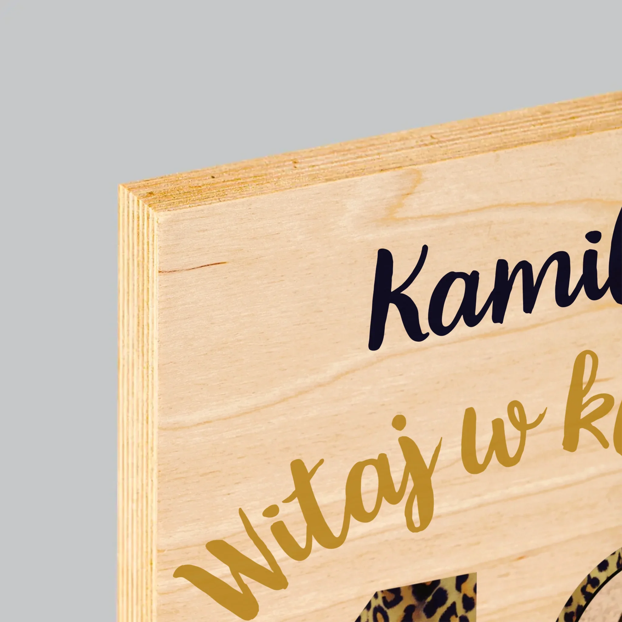 Zdjęcie I Podpis: Witaj W Klubie 40 - Wydruk Na Drewnie - Image 4