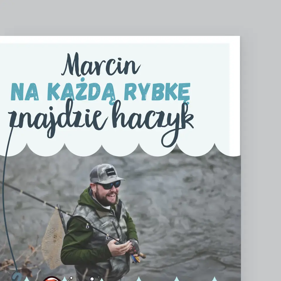 Zdjęcie i Podpis: Znajdzie Haczyk - Wydruk Obramowany - Image 3